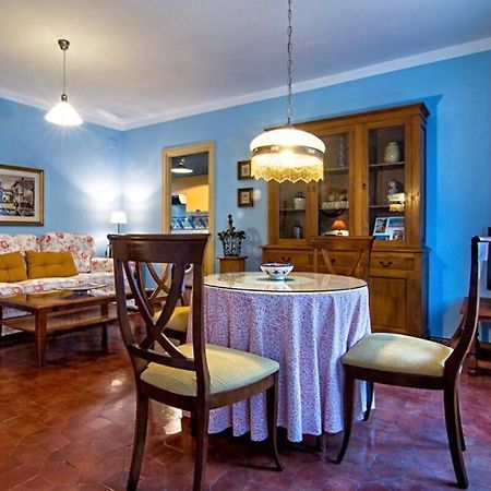 Apartamento En Un Dormitorio En Plaza Alfaro Siviglia Esterno foto