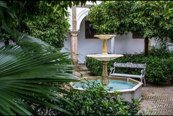 Apartamento En Un Dormitorio En Plaza Alfaro Siviglia Esterno foto
